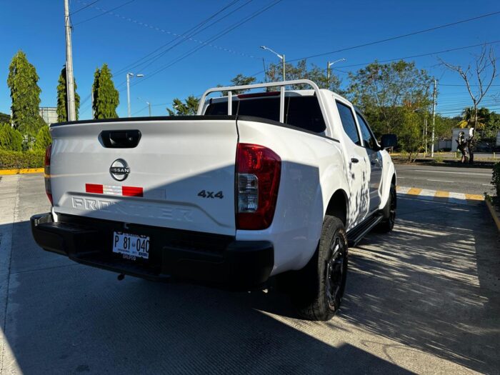 NISSAN FRONTIER 2025 AUTOMÁTICO 4x4 - Imagen 2