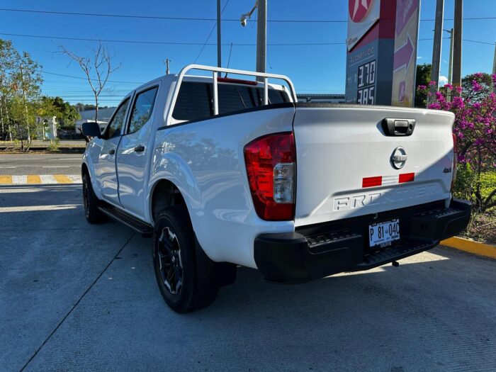 NISSAN FRONTIER 2025 AUTOMÁTICO 4x4 - Imagen 4