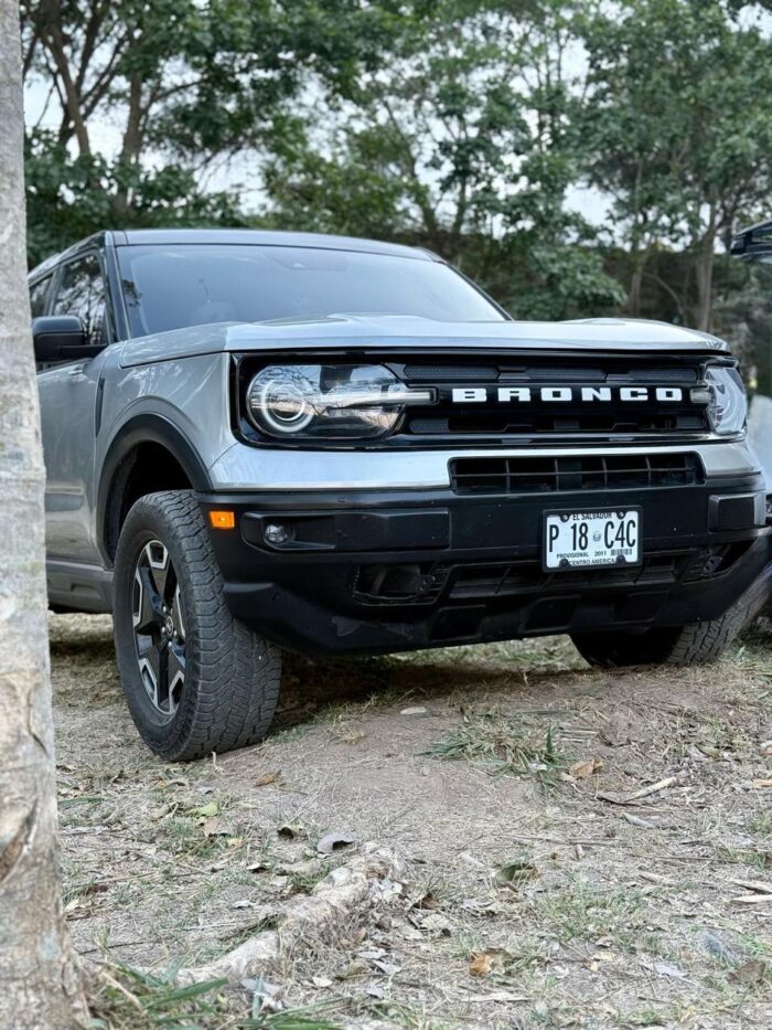 CAMIONETA BRONCO 4X4 - Imagen 2
