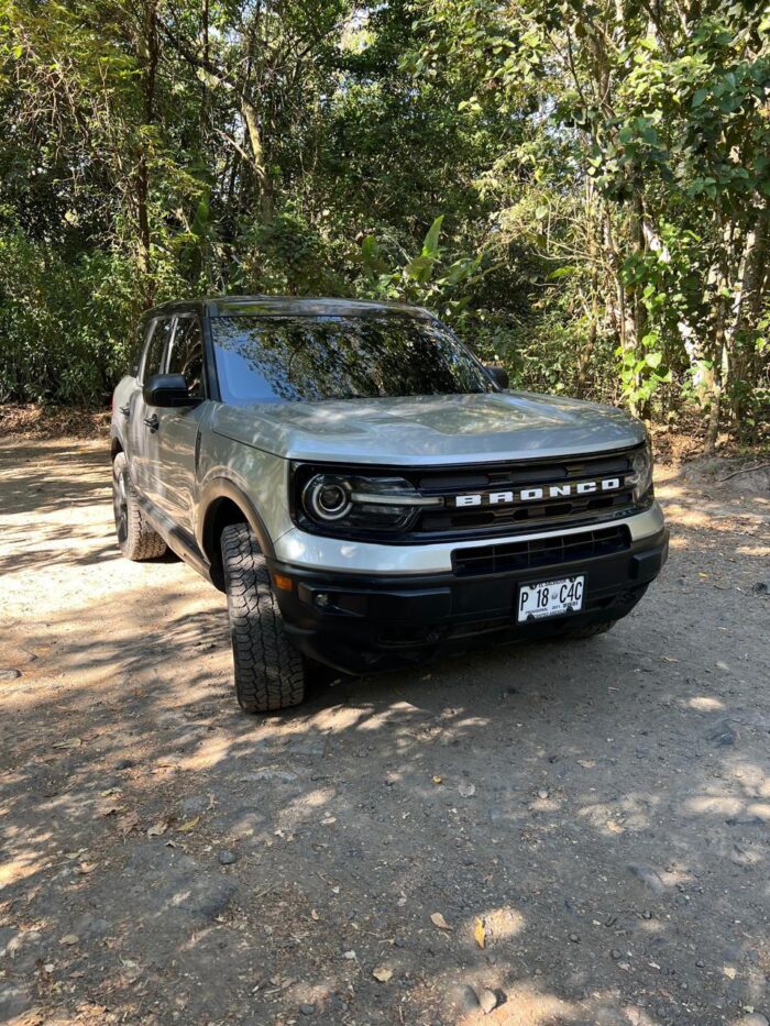 CAMIONETA BRONCO 4X4